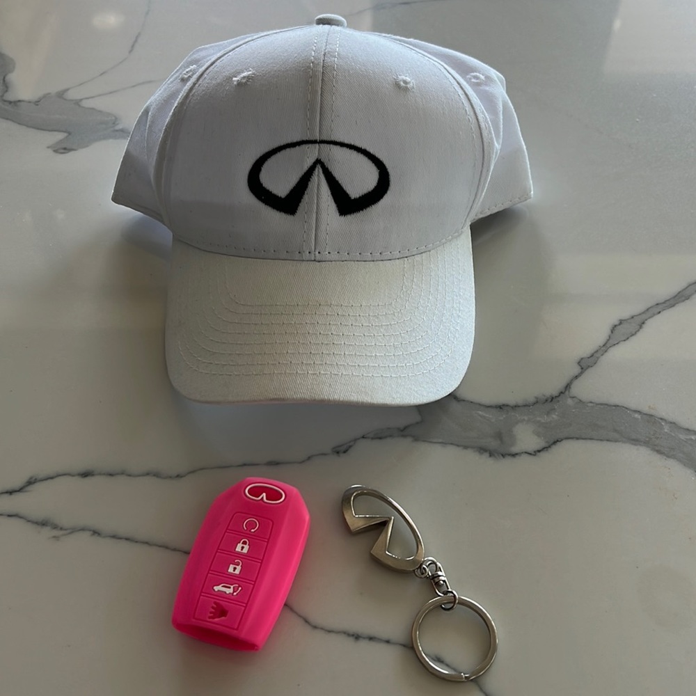 Infiniti car brand pink key fob cover with keychain